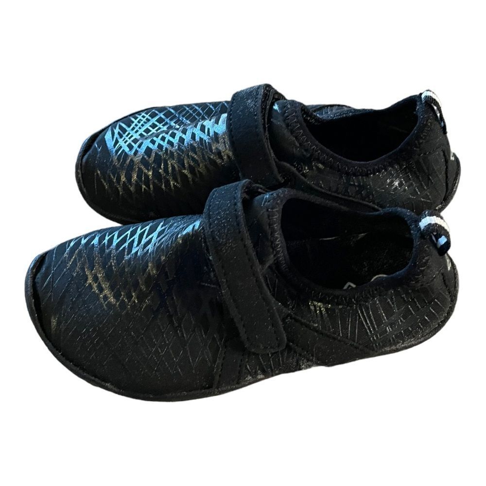 Dream pairs water shoes boys size 12 black